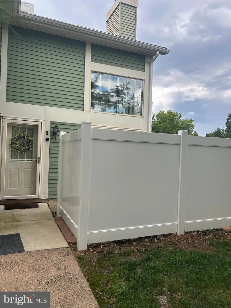 5 Brookside Ct, Horsham, PA 19044 - #1
