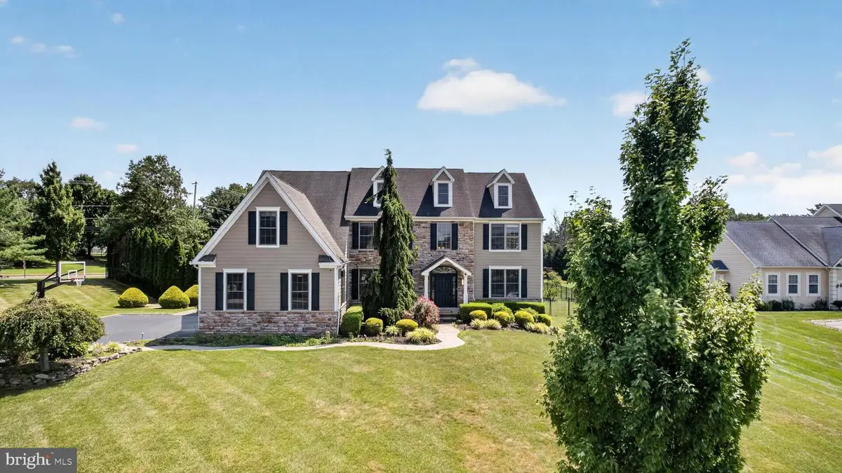 200 Fairway Ct, Harleysville, PA 19438 - #1