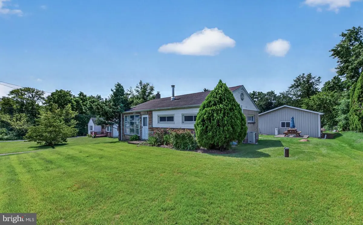 667 Constitution Ave, Pottstown, PA 19464 - #1
