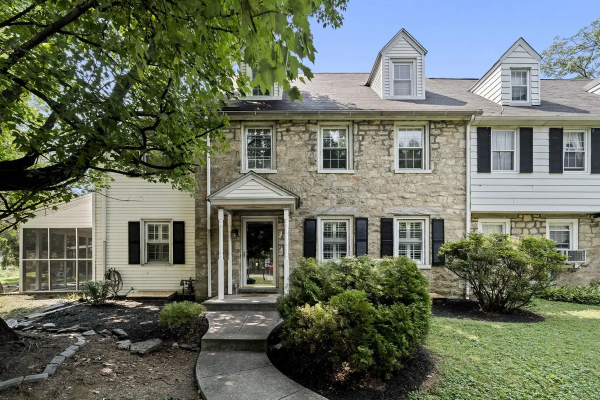 1401 Surrey Ln, Wynnewood, PA 19096 - #1