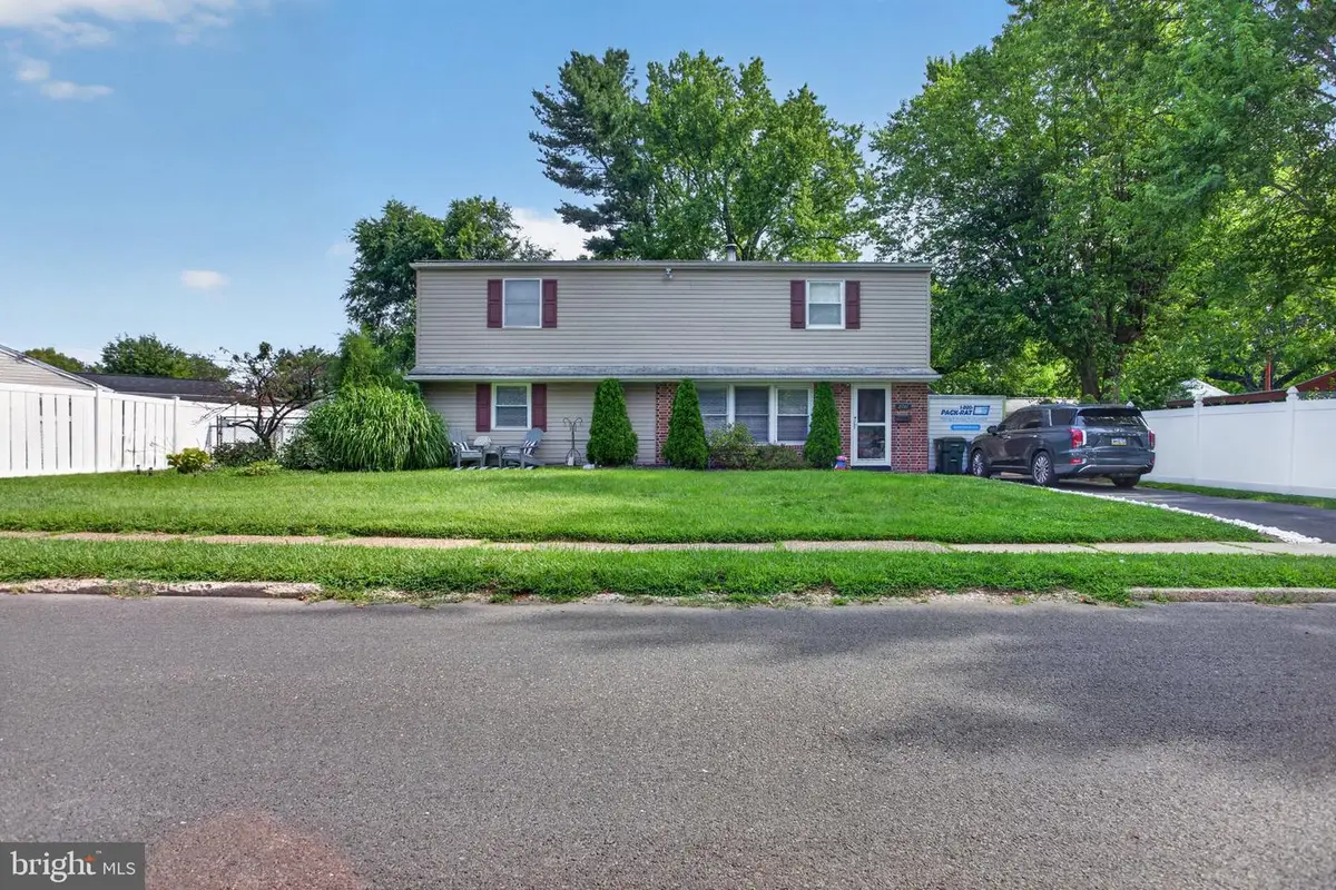 2741 Fernwood Ave, Abington, PA 19001 - #1