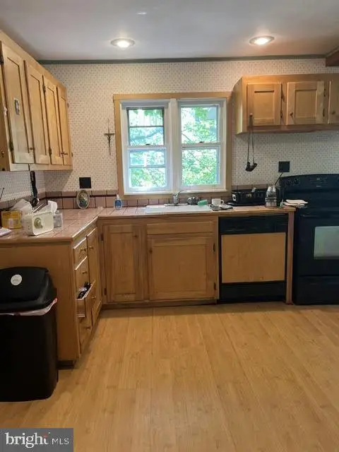 315 N Price St, Pottstown, PA 19464 - #3