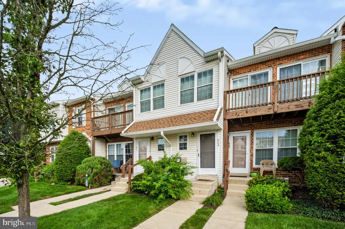 609 Glen Lane, Norristown, PA 19403 - #1