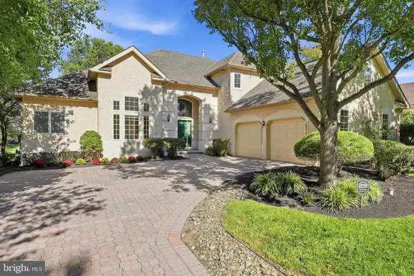 121 Inverness Dr #, BLUE BELL, PA 19422