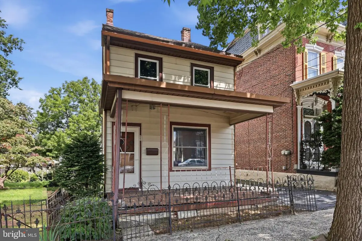 121 Walnut St, Pottstown, PA 19464 - #1