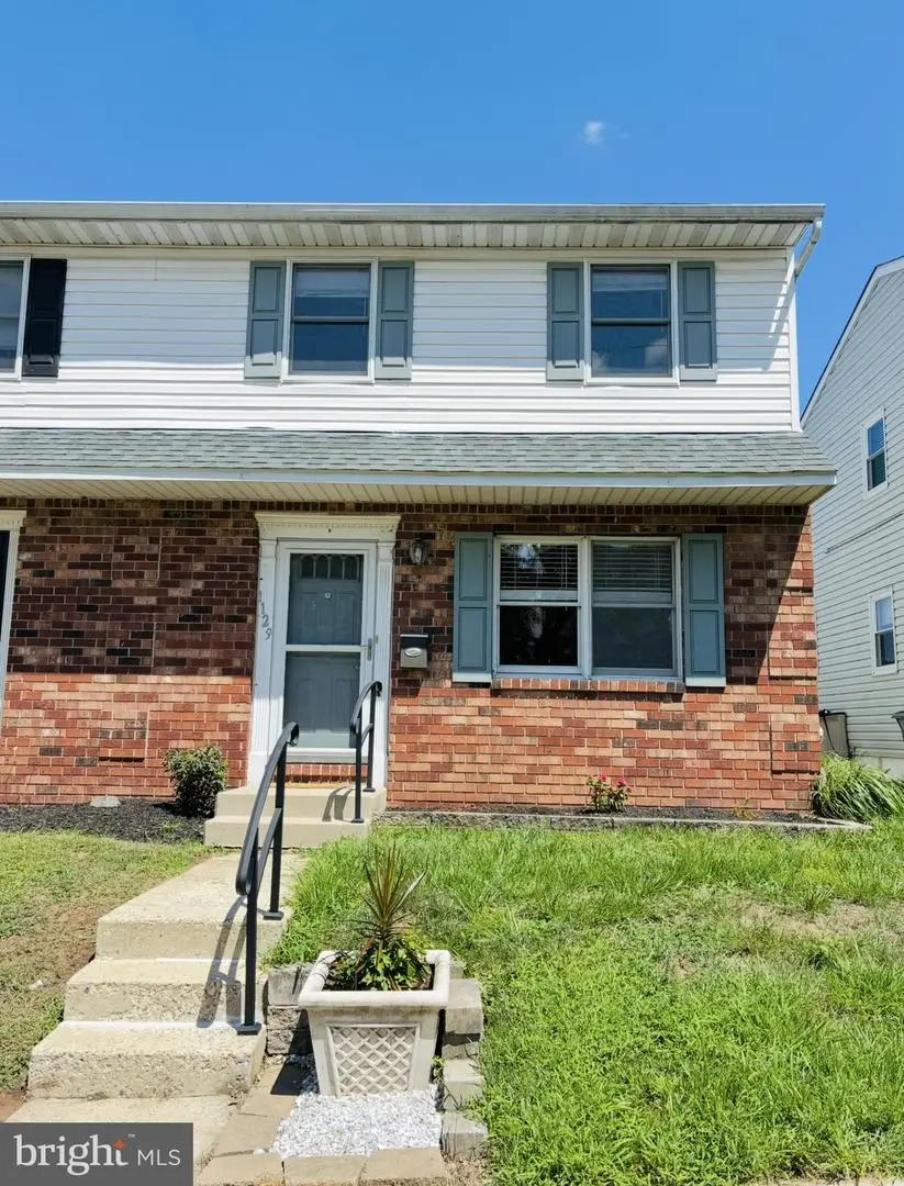 1129 Grove St, Pottstown, PA 19464 - #1