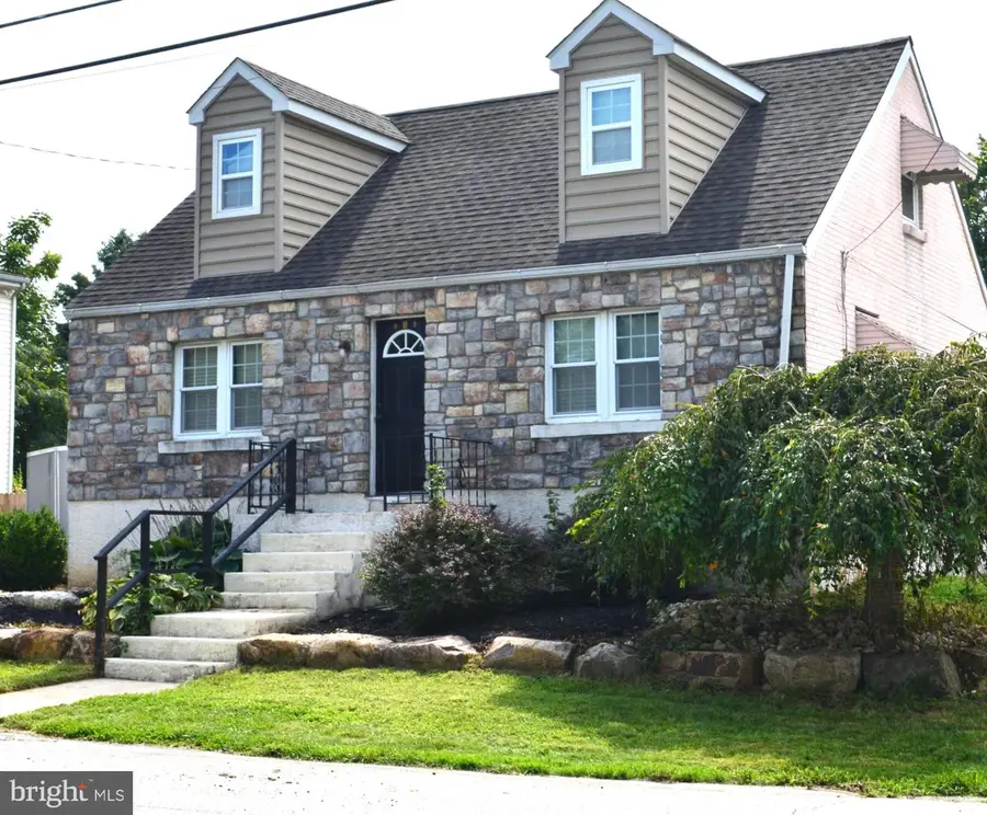 26 S Barry Ave, Norristown, PA 19403 - #3