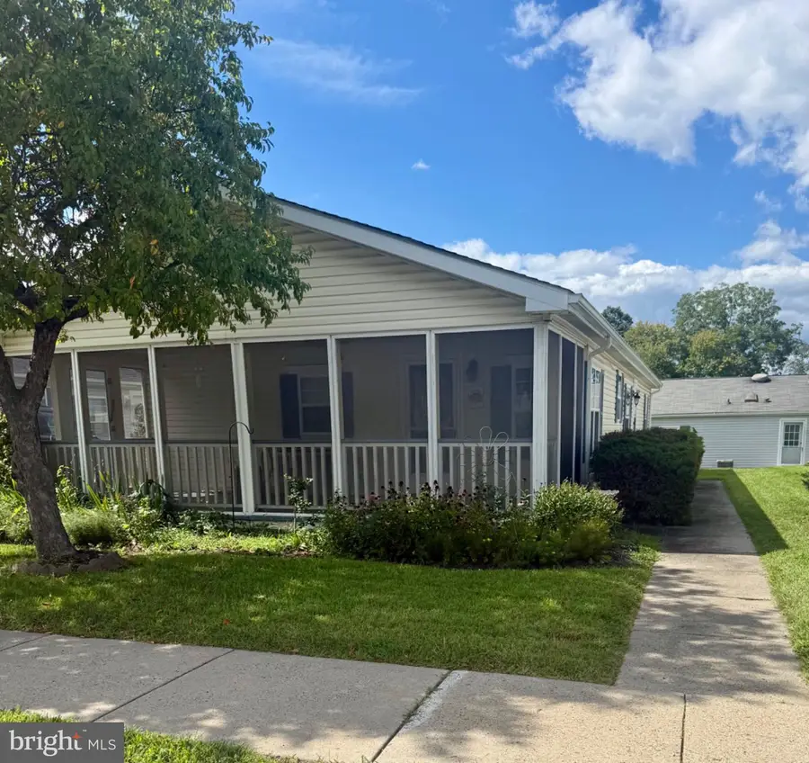 1104 Jfk Dr, North Wales, PA 19454 - #2