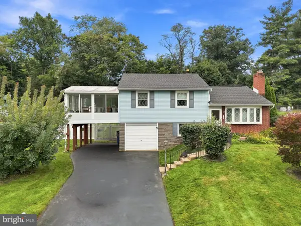 52 Ursinus Ave, TRAPPE, PA 19426