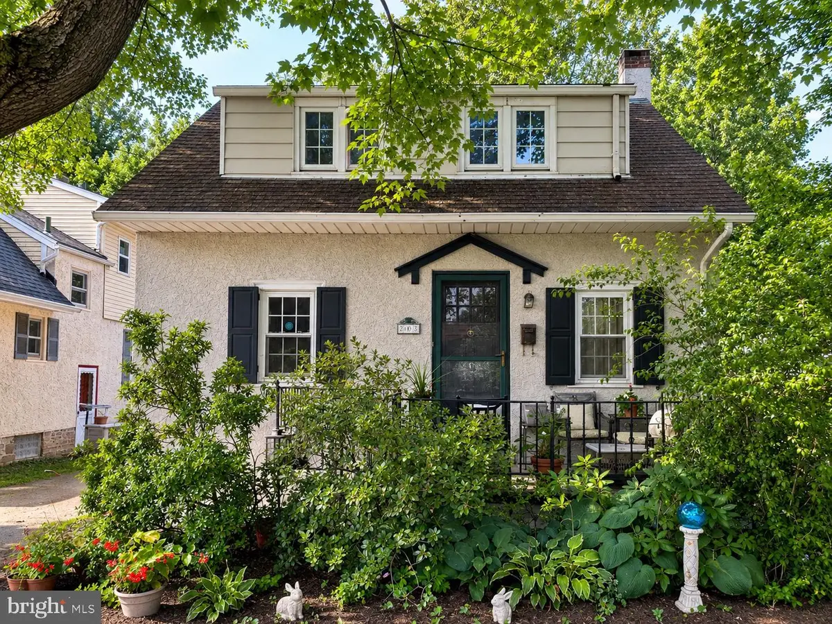 203 Francis Ave, Norristown, PA 19401 - #1