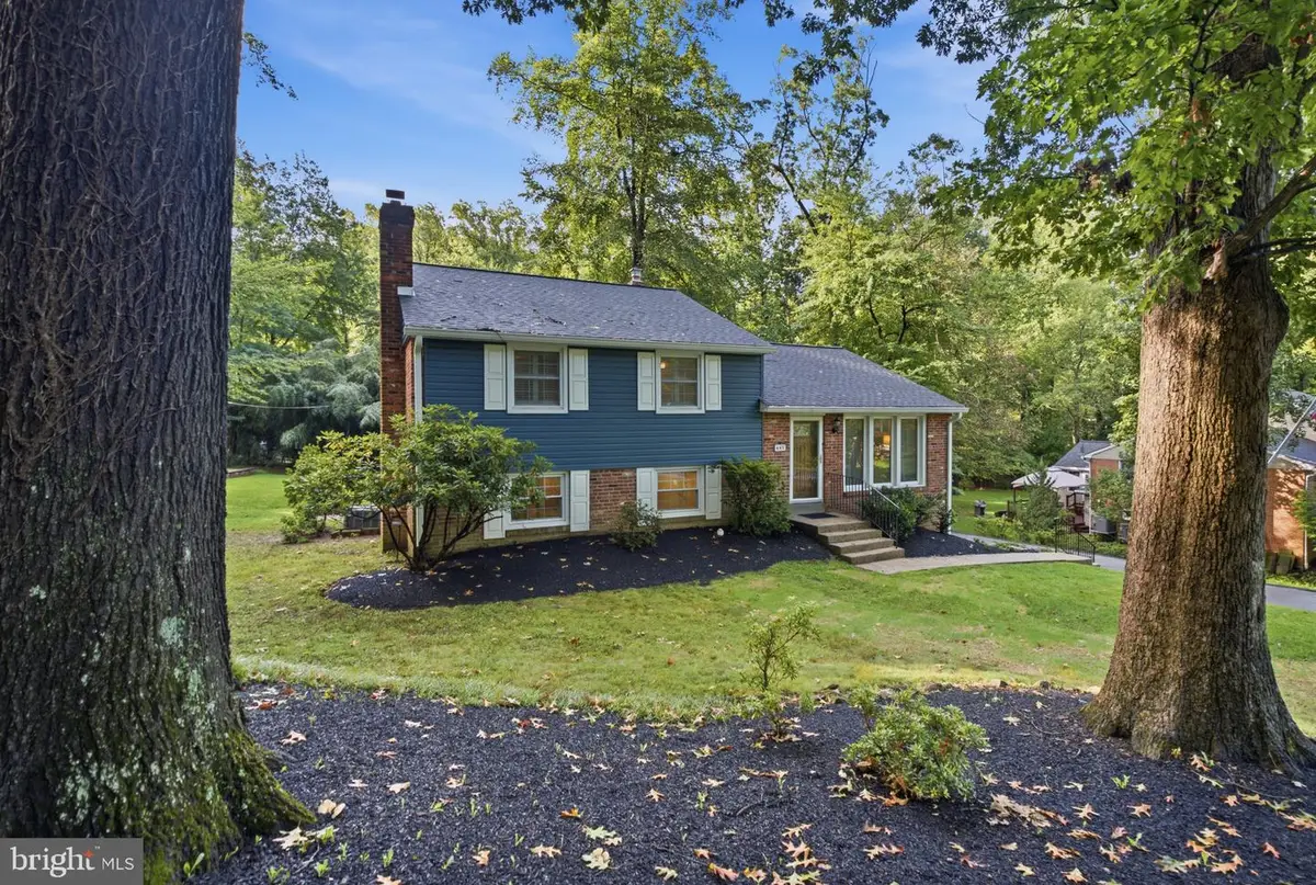 687 Brookwood Rd, Wayne, PA 19087 - #1