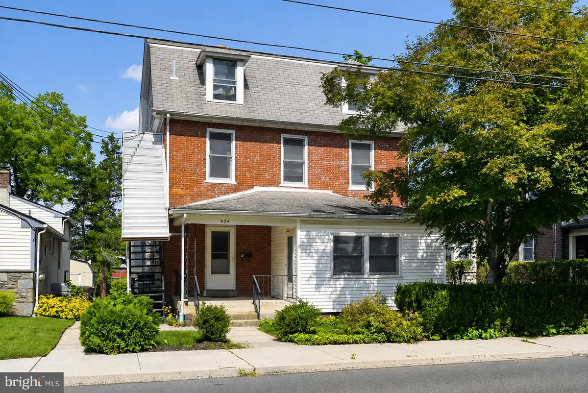434 W Walnut St, North Wales, PA 19454 - #1