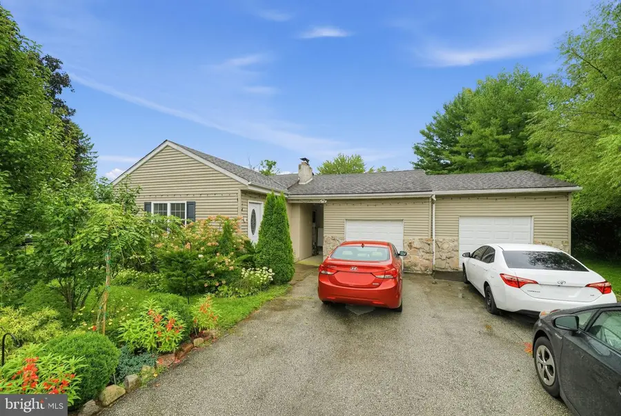 6 N Boro Line Rd, Trappe, PA 19426 - #3