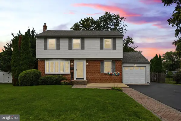 243 Crestview Rd, HATBORO, PA 19040