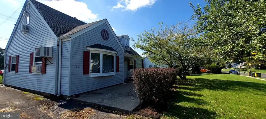 617 Preston Ln, Hatboro, PA 19040 - #2