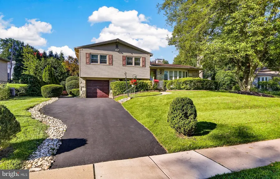 243 Cowbell Rd, Willow Grove, PA 19090 - #2