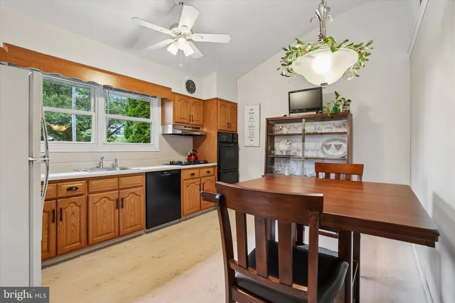 197 Greyhorse Rd, Willow Grove, PA 19090 - #3