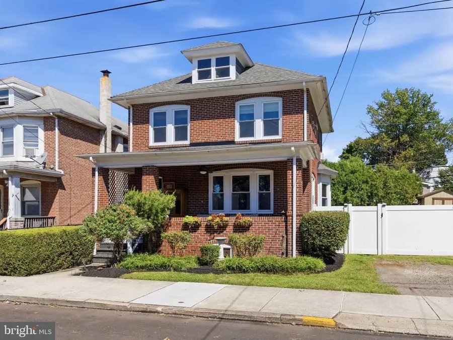 1027 South St, Pottstown, PA 19464 - #3