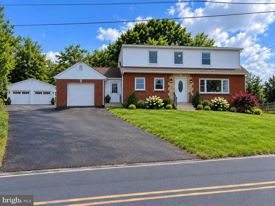 1240 E 6th St #, Red Hill, PA 18076 - #2