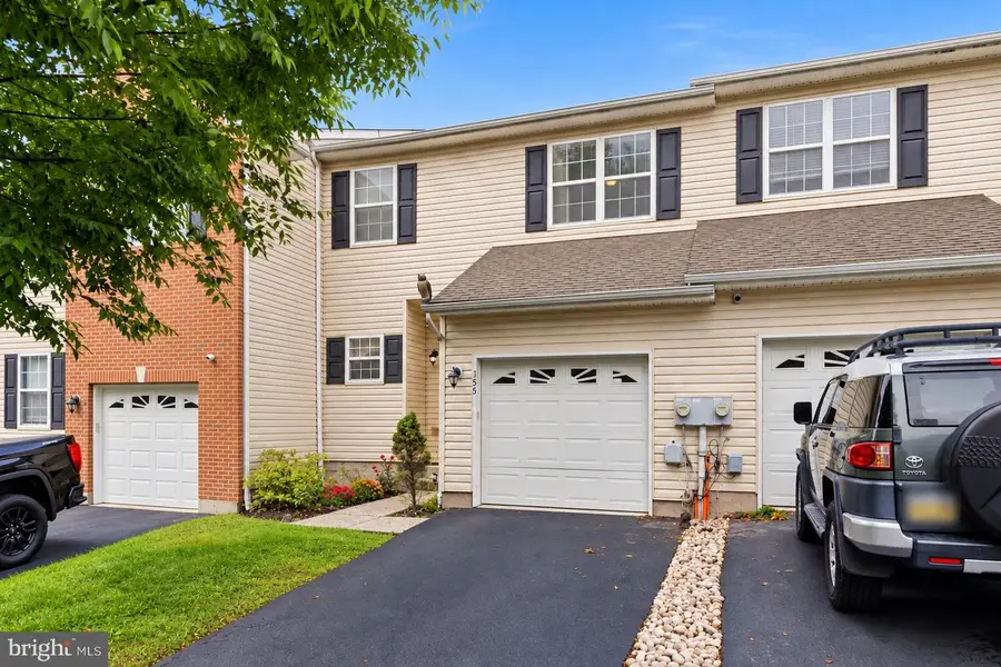 155 Stone Hill Dr, Pottstown, PA 19464 - #2