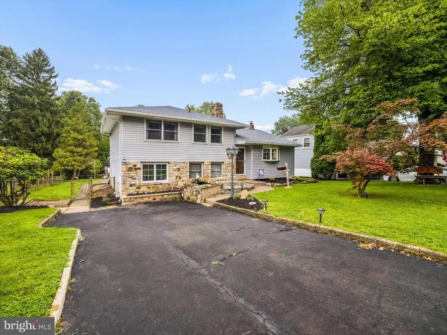 105 Overlook Ave, Willow Grove, PA 19090 - #2