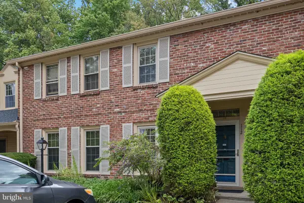 112 Macklenburg Dr #l 19f, BLUE BELL, PA 19422