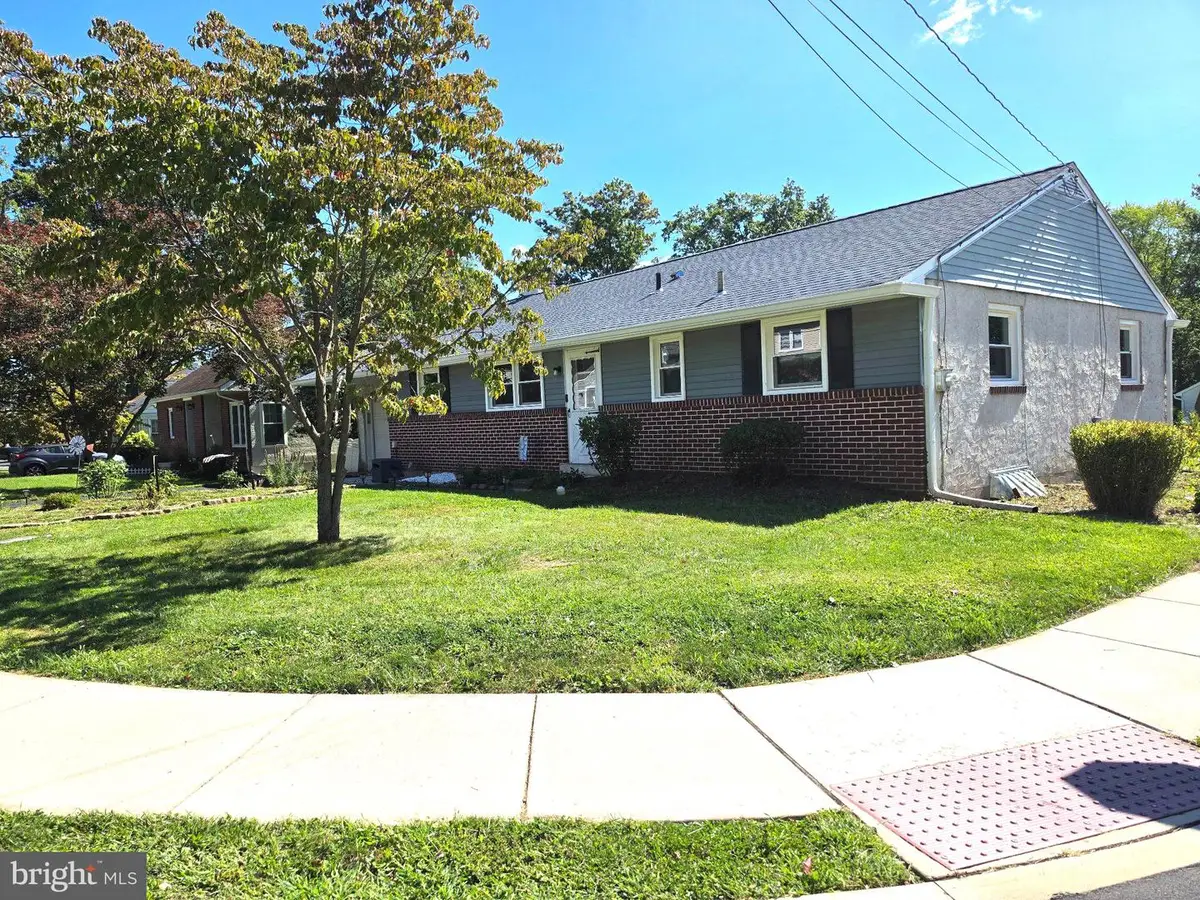 134 W School St, Hatfield, PA 19440 - #1