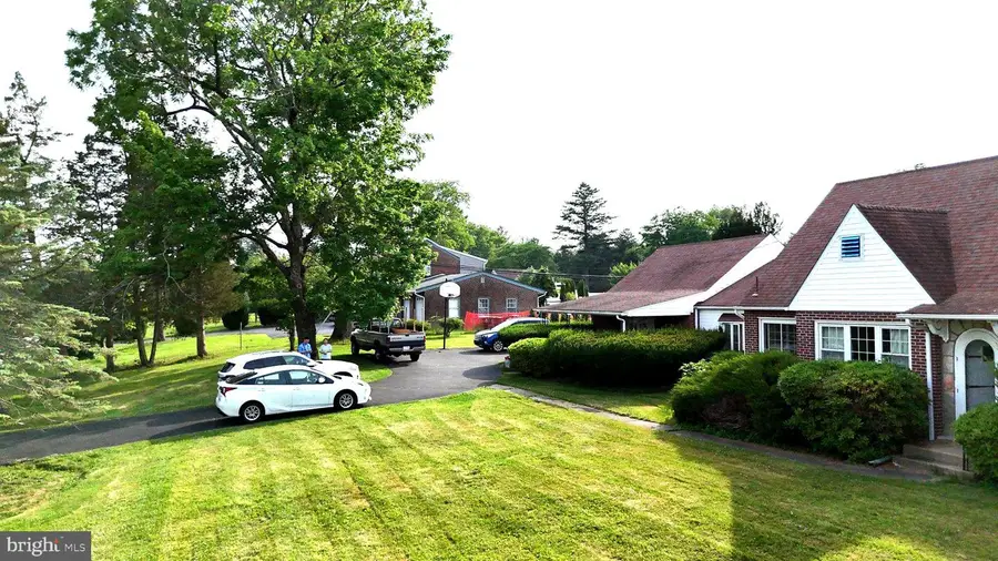 2438 Pine #, Huntingdon Valley, PA 19006 - #2
