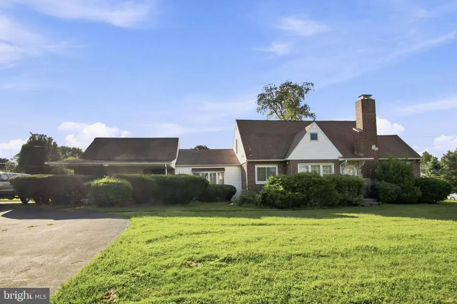 2438 Pine #, Huntingdon Valley, PA 19006 - #3