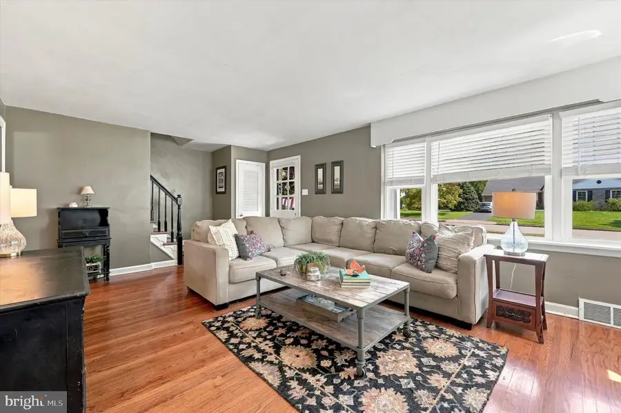 611 Arlingham Rd, Flourtown, PA 19031 - #3