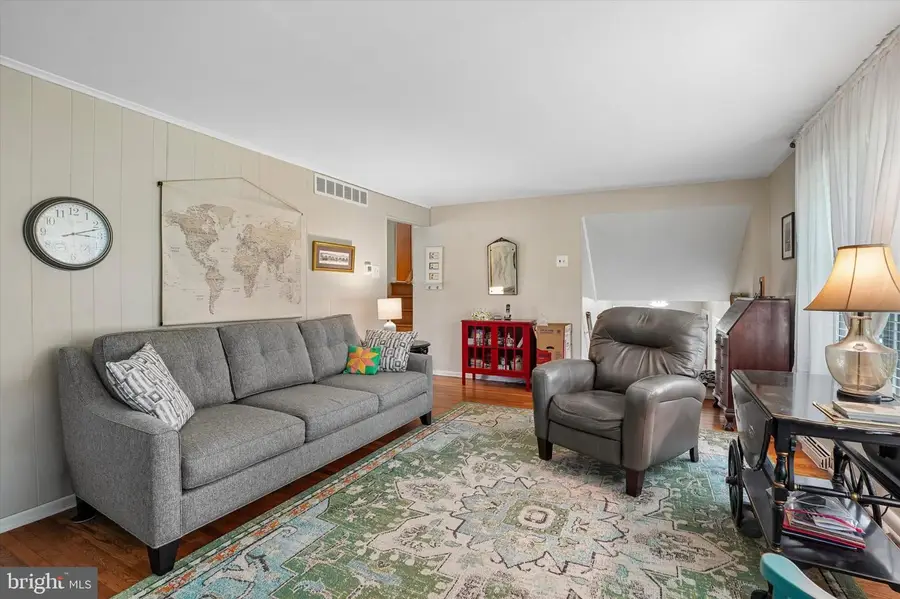 536 Sherwood Ln, Hatboro, PA 19040 - #3