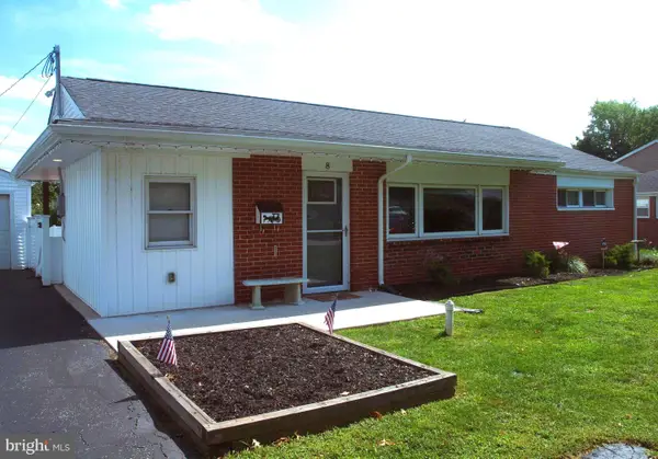 8 Laurel Ln, PLYMOUTH MEETING, PA 19462
