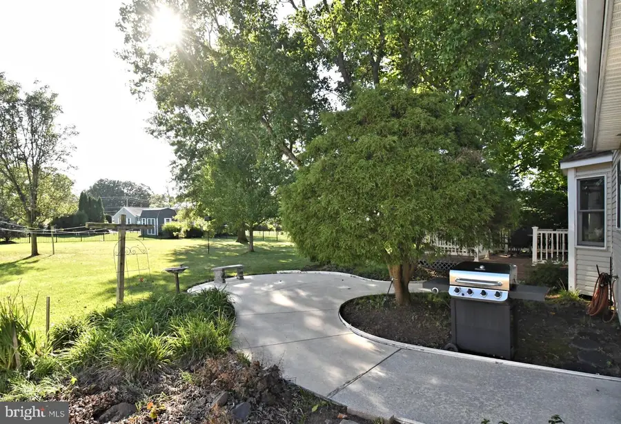 553 Paterno Dr, Harleysville, PA 19438 - #3