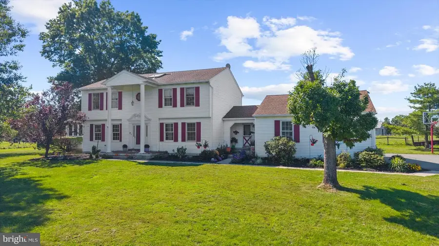 3149 Middle Creek Rd, Gilbertsville, PA 19525 - #2