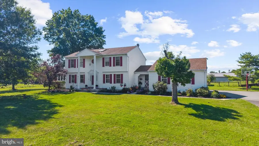 3149 Middle Creek Rd, Gilbertsville, PA 19525 - #3