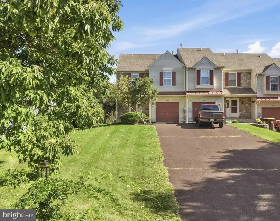 642 New Market Dr, Souderton, PA 18964 - #2