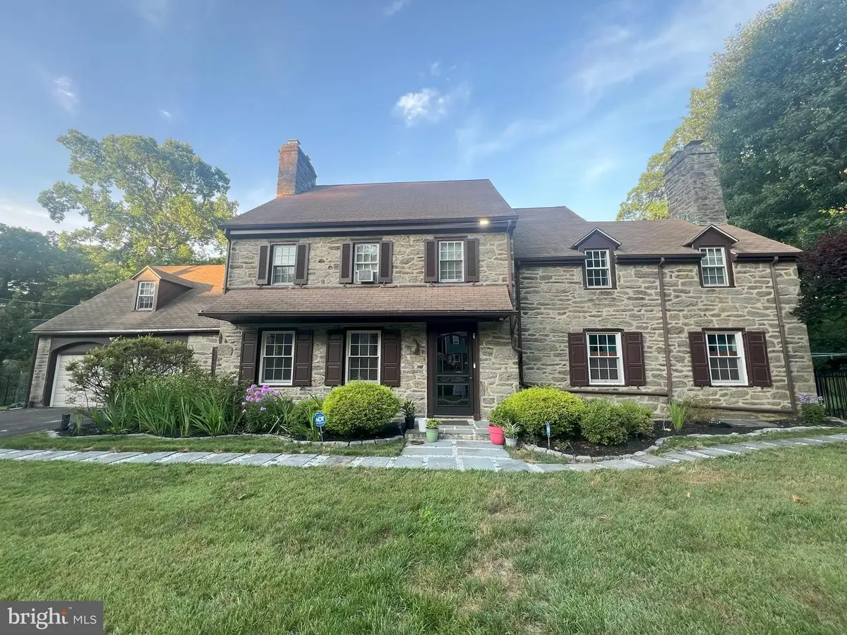 8381 Glen Rd, Elkins Park, PA 19027 - #1