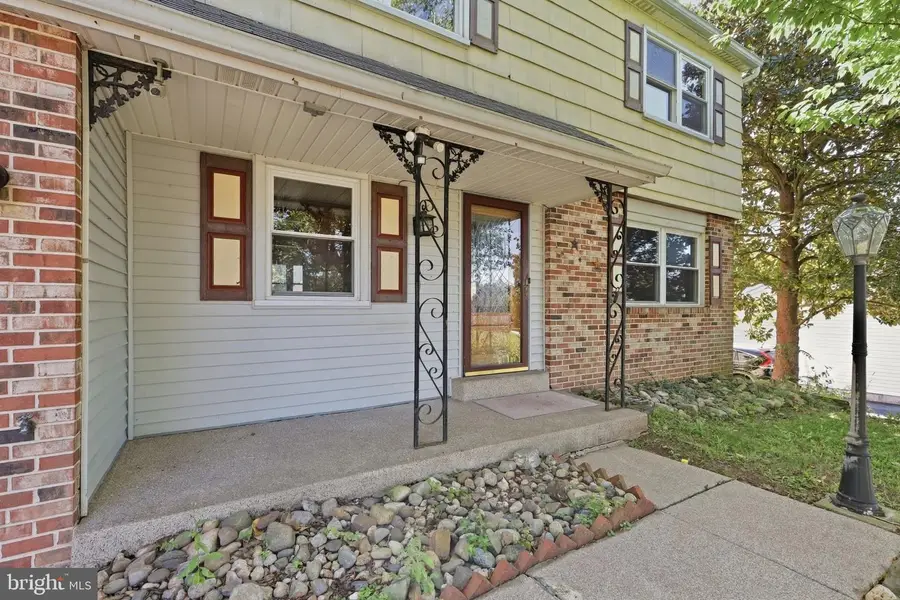 29 Cochise Ln, Royersford, PA 19468 - #3