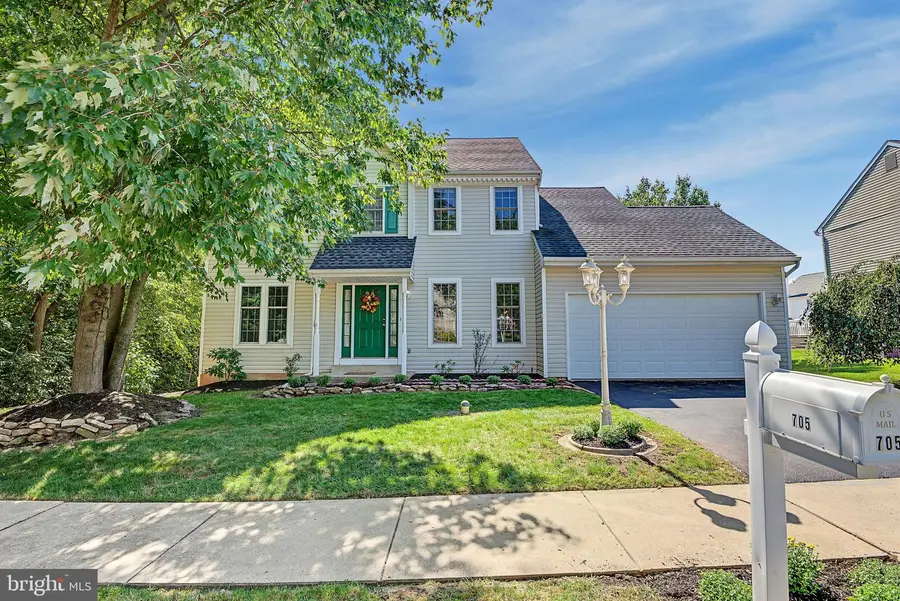 705 Buttonwood Dr, Royersford, PA 19468 - #2