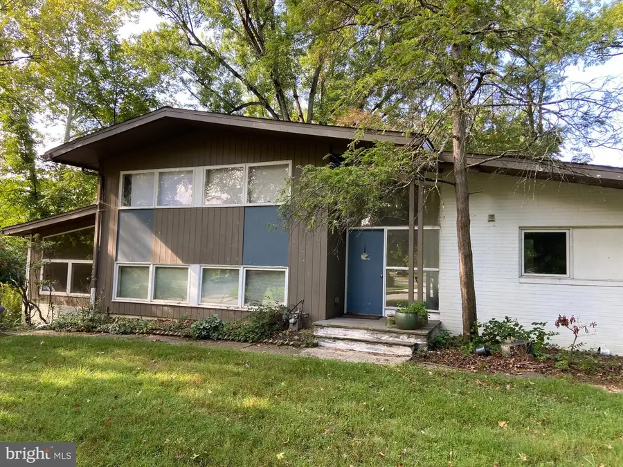 805 Harston Ln, Erdenheim, PA 19038 - #2