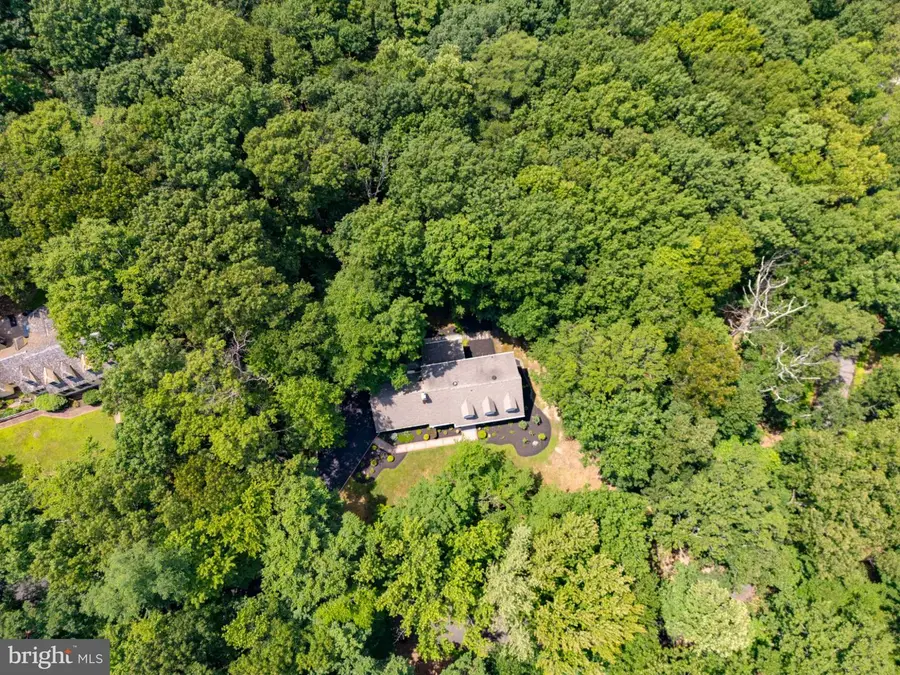 30 High Point E, Huntingdon Valley, PA 19006 - #2