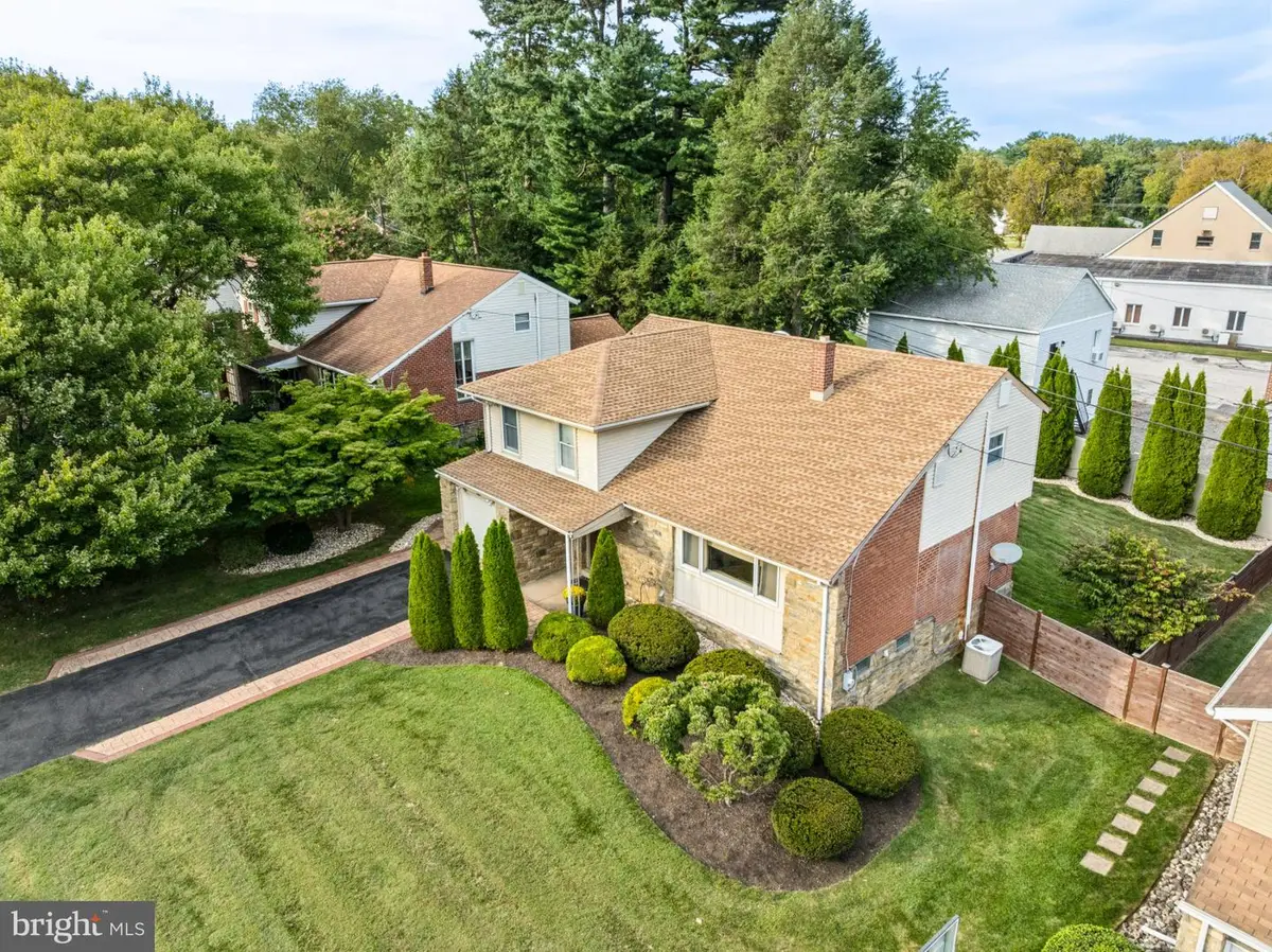 515 Davis Rd, Cheltenham, PA 19012 - #1