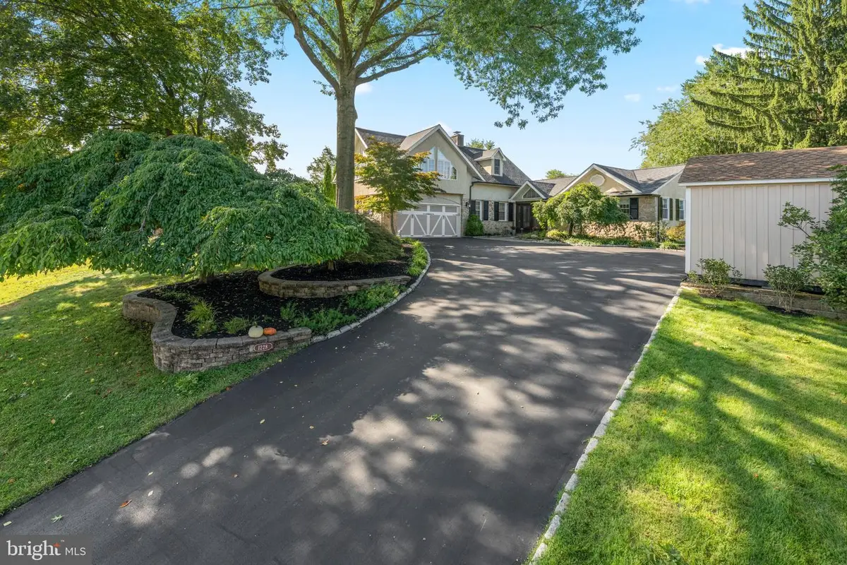 1228 Burnett Rd #, Huntingdon Valley, PA 19006 - #1