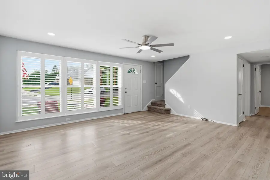 226 Oxford Cir, Norristown, PA 19403 - #2