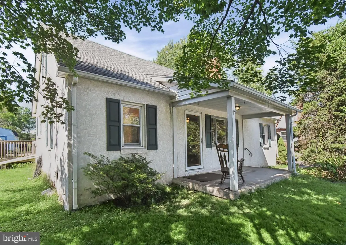 61 N Township Line Rd, Royersford, PA 19468 - #1