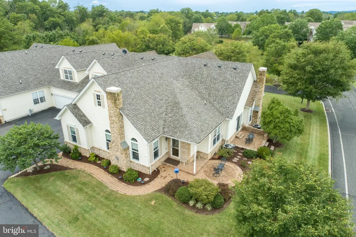 1075 Burgundy Cir, Pennsburg, PA 18073 - #1