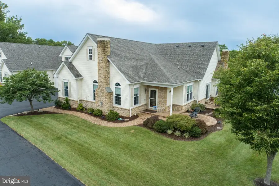 1075 Burgundy Cir, Pennsburg, PA 18073 - #2
