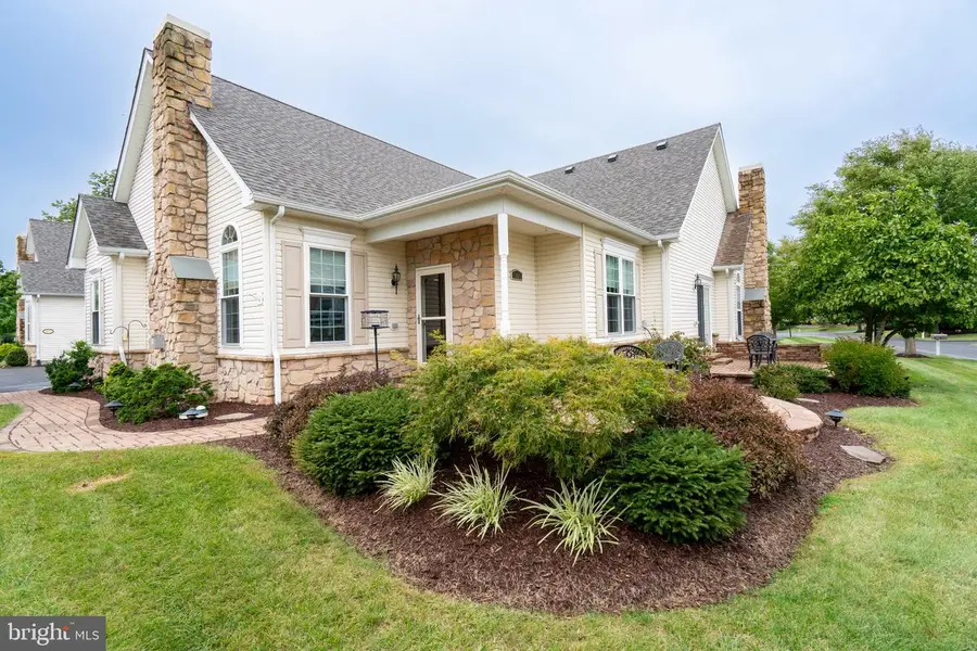 1075 Burgundy Cir, Pennsburg, PA 18073 - #3