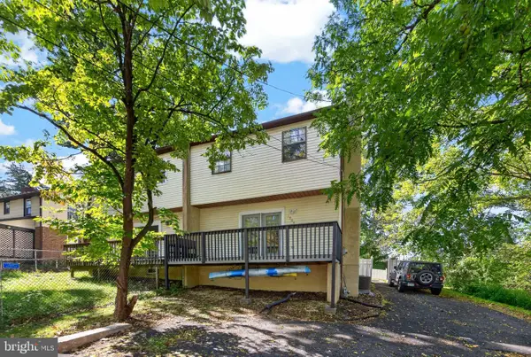 1704 Pennsylvania Ave, ORELAND, PA 19075