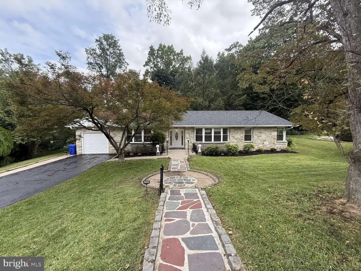 7949 Rolling Green Rd, Cheltenham, PA 19012 - #1